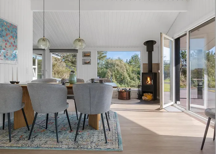 2 Bedroom Awesome In *