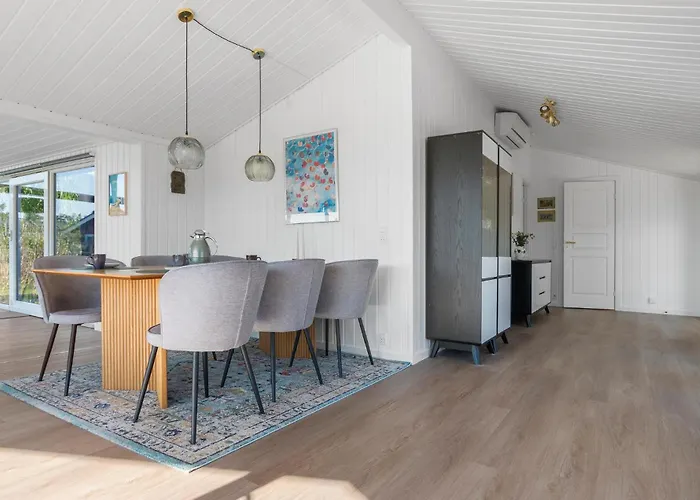 2 Bedroom Awesome In