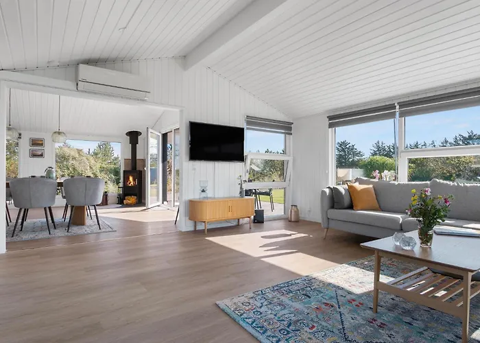 2 Bedroom Awesome In Nyaraló